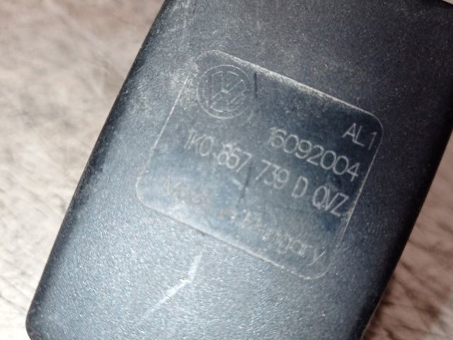 bontott VW GOLF V Hátsó középső Biztonsági Öv Csat