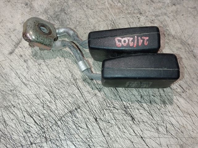 bontott VW GOLF V Hátsó középső Biztonsági Öv Csat