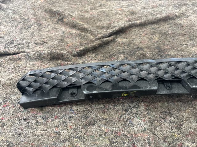 bontott VW GOLF V Hátsó középső Lökhárító Tartó (Műanyag)