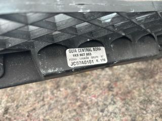 bontott VW GOLF V Hátsó középső Lökhárító Tartó (Műanyag)