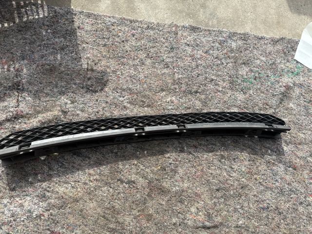 bontott VW GOLF V Hátsó középső Lökhárító Tartó (Műanyag)