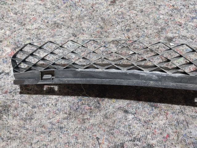 bontott VW GOLF V Hátsó középső Lökhárító Tartó (Műanyag)