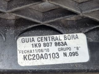 bontott VW GOLF V Hátsó középső Lökhárító Tartó (Műanyag)