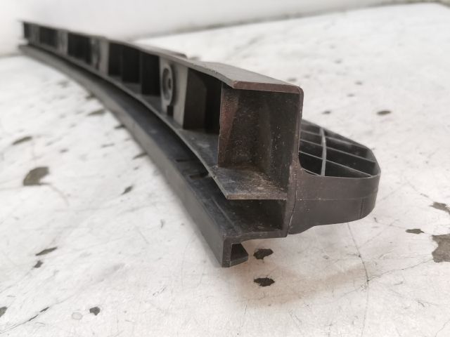 bontott VW GOLF V Hátsó középső Lökhárító Tartó (Műanyag)