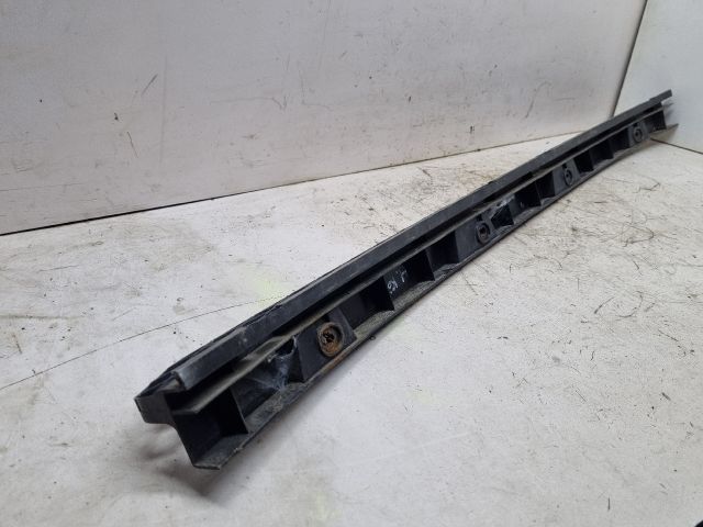 bontott VW GOLF V Hátsó középső Lökhárító Tartó (Műanyag)