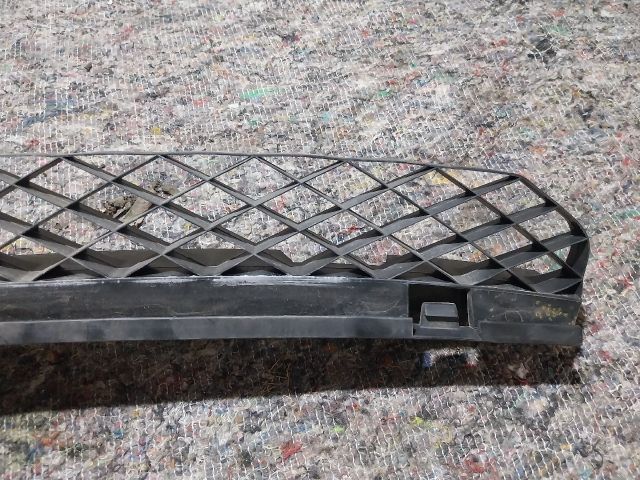 bontott VW GOLF V Hátsó középső Lökhárító Tartó (Műanyag)