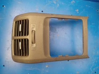 bontott VW GOLF V Hátsó középső Szellőző