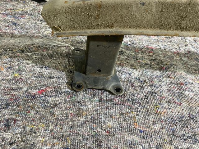 bontott VW GOLF V Hátsó Lökhárító Merevítő (Fém)