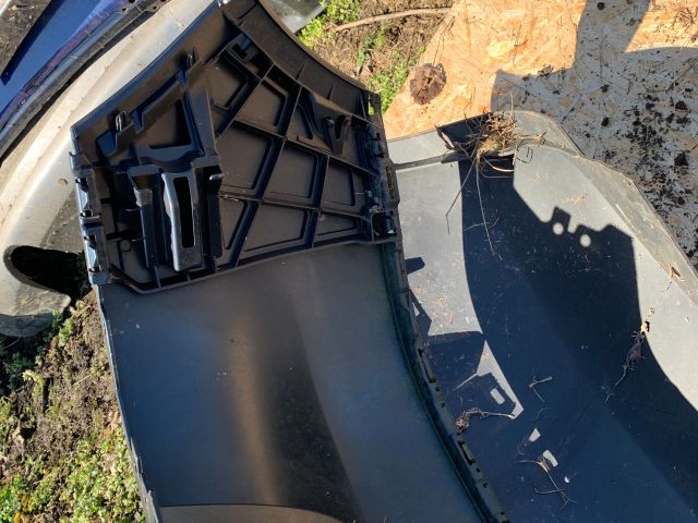 bontott VW GOLF V Hátsó Lökhárító (Részeivel)