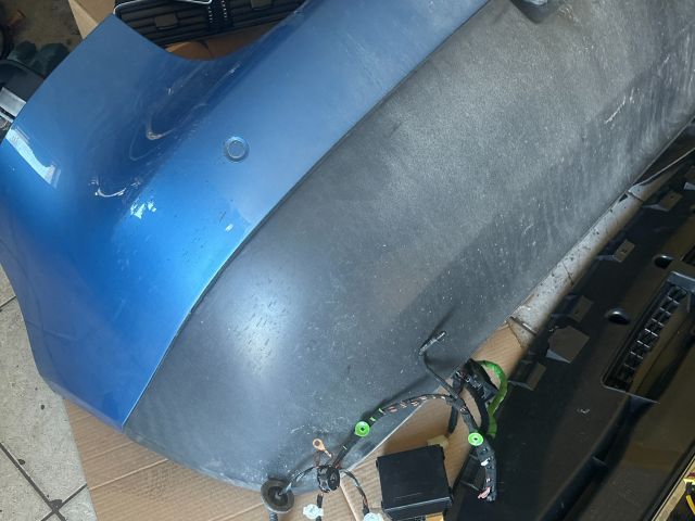 bontott VW GOLF V Hátsó Lökhárító (Részeivel)