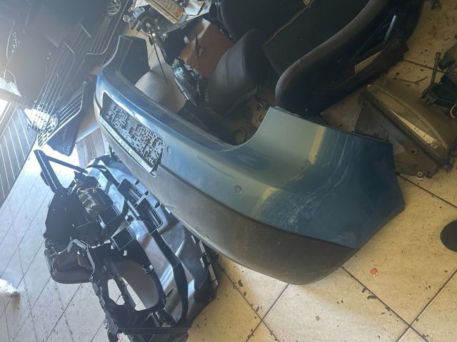 bontott VW GOLF V Hátsó Lökhárító (Részeivel)