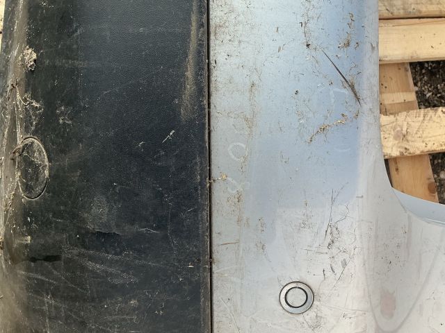 bontott VW GOLF V Hátsó Lökhárító (Üresen)