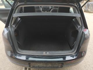 bontott VW GOLF V Hátsó Lökhárító (Üresen)