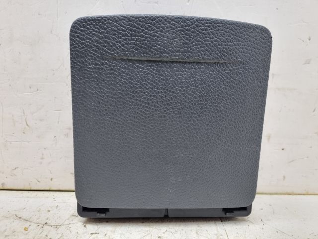 bontott VW GOLF V Hátsó Pohártartó