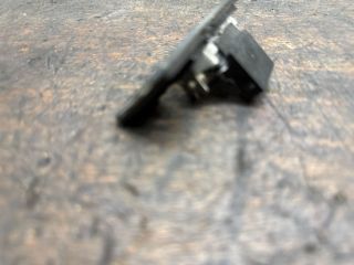 bontott VW GOLF V Hátsó Rendszámtábla Világítás