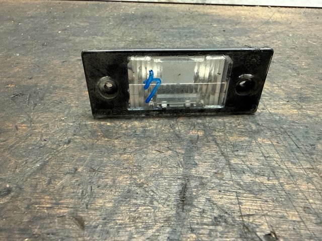 bontott VW GOLF V Hátsó Rendszámtábla Világítás