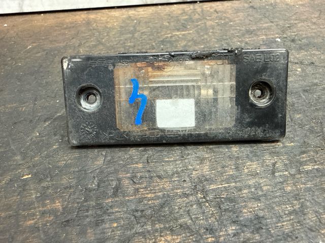 bontott VW GOLF V Hátsó Rendszámtábla Világítás