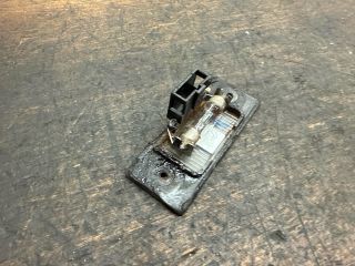 bontott VW GOLF V Hátsó Rendszámtábla Világítás