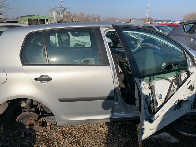 bontott VW GOLF V Hátsó Szélvédő