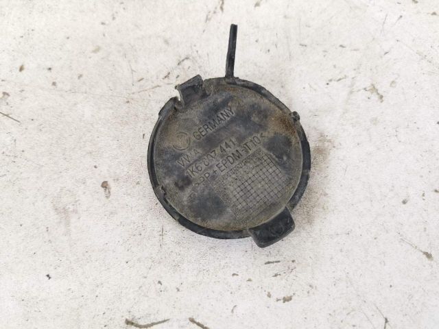 bontott VW GOLF V Hátsó Vonószem Burkolat