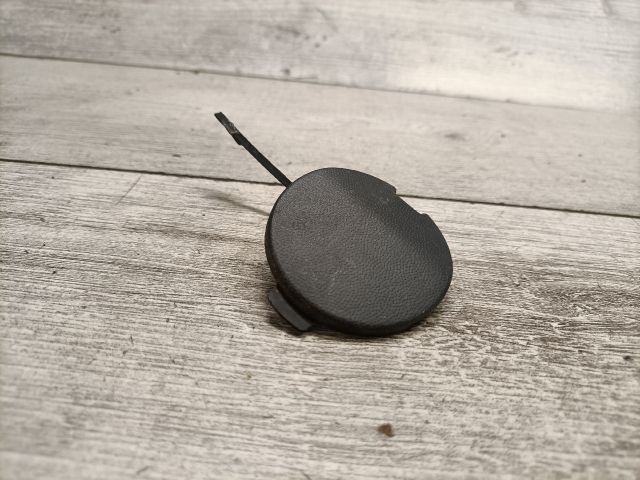 bontott VW GOLF V Hátsó Vonószem Burkolat