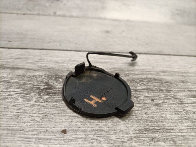 bontott VW GOLF V Hátsó Vonószem Burkolat