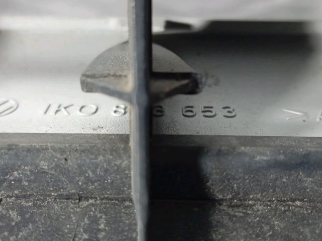 bontott VW GOLF V Hűtőrács