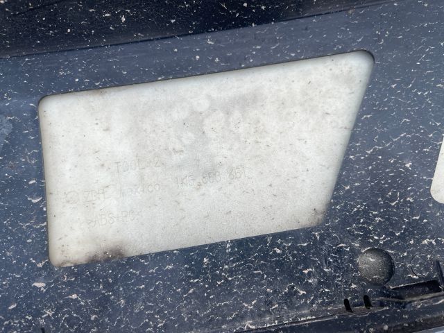 bontott VW GOLF V Hűtőrács