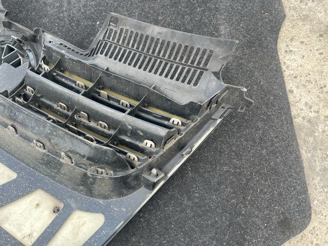 bontott VW GOLF V Hűtőrács