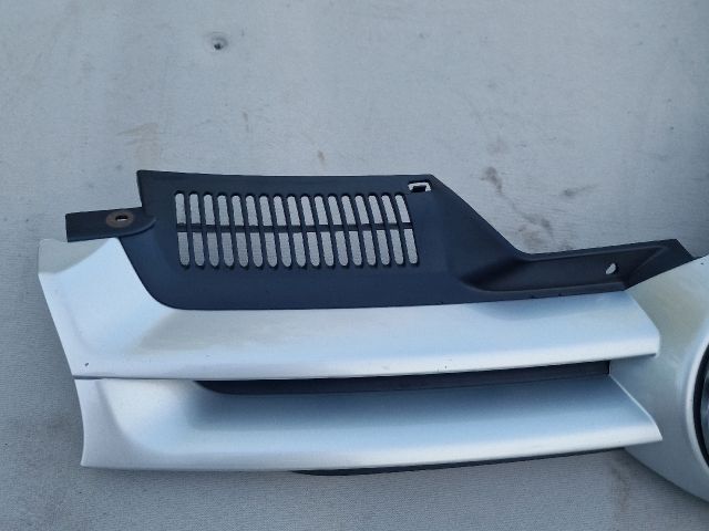 bontott VW GOLF V Hűtőrács