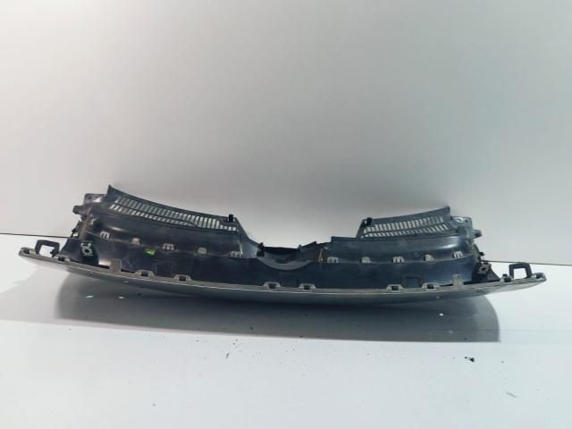 bontott VW GOLF V Hűtőrács