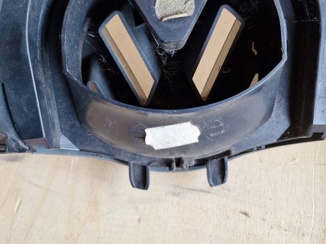 bontott VW GOLF V Hűtőrács