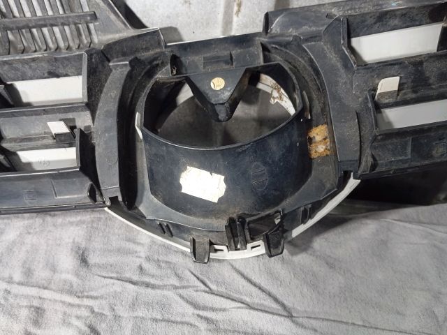 bontott VW GOLF V Hűtőrács