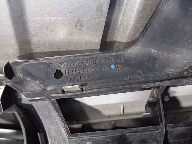 bontott VW GOLF V Hűtőrács