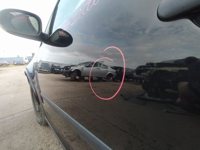 bontott VW GOLF V Hűtőrács