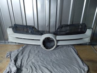 bontott VW GOLF V Hűtőrács