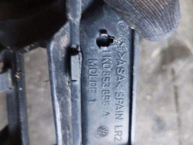 bontott VW GOLF V Hűtőrács