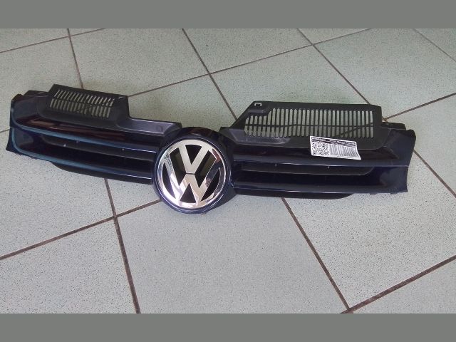 bontott VW GOLF V Hűtőrács