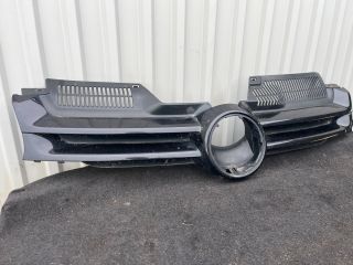 bontott VW GOLF V Hűtőrács