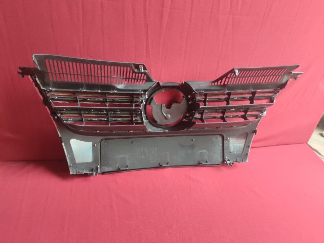 bontott VW GOLF V Hűtőrács