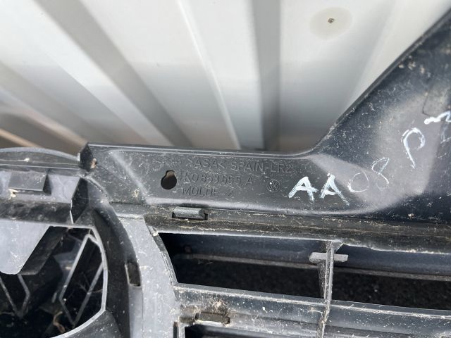 bontott VW GOLF V Hűtőrács