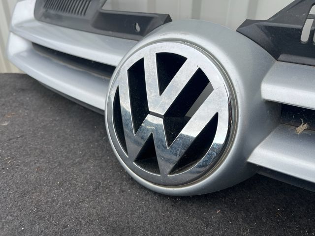 bontott VW GOLF V Hűtőrács