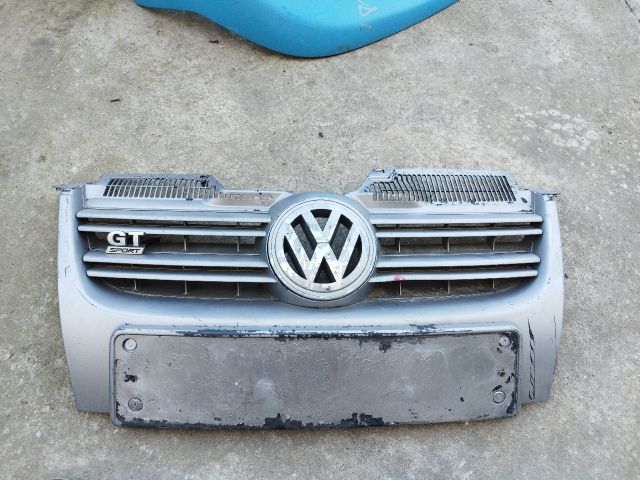 bontott VW GOLF V Hűtőrács