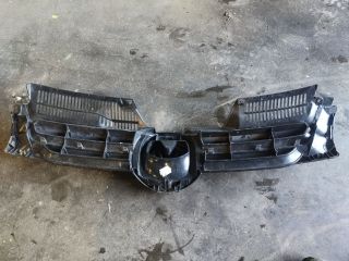 bontott VW GOLF V Hűtőrács