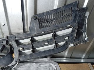 bontott VW GOLF V Hűtőrács