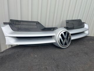 bontott VW GOLF V Hűtőrács