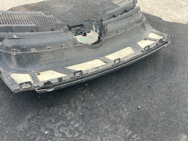 bontott VW GOLF V Hűtőrács