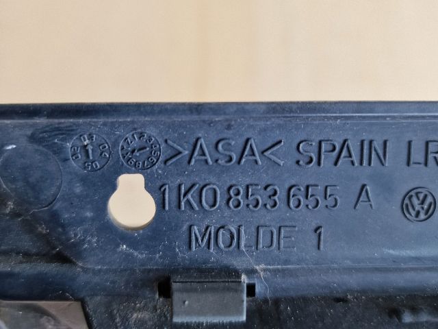 bontott VW GOLF V Hűtőrács