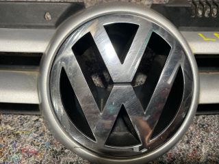 bontott VW GOLF V Hűtőrács