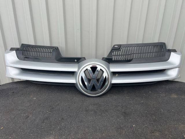 bontott VW GOLF V Hűtőrács